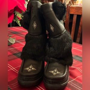 Manitoba mukluks, Leather, black, size 9